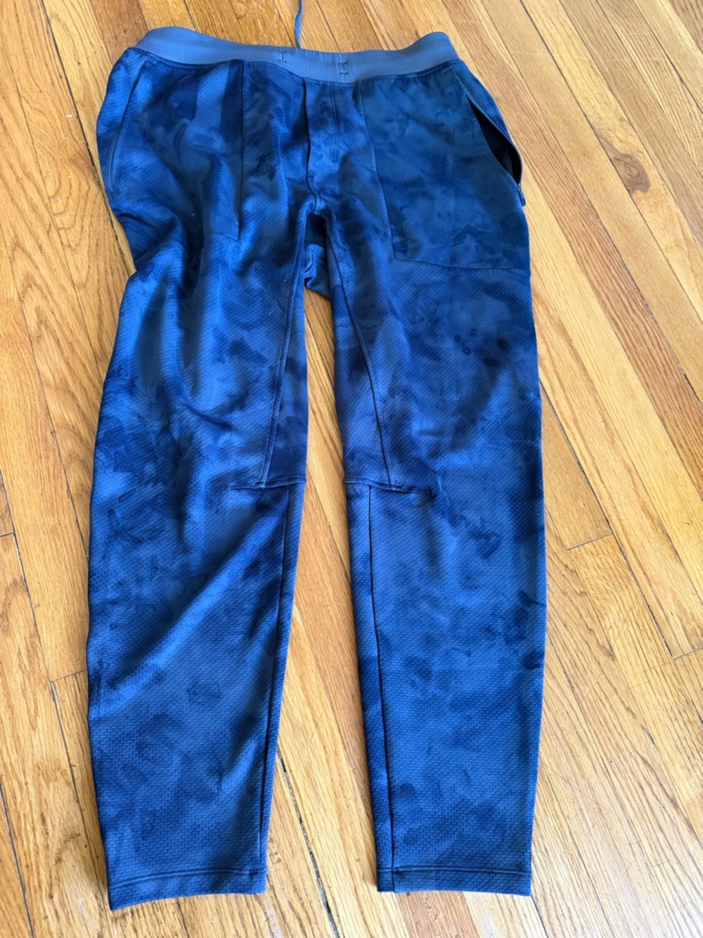 Lululemon textured tech pant Slim Jogger diamond dye navy size XL 28.5 inseam - Picture 3 of 7